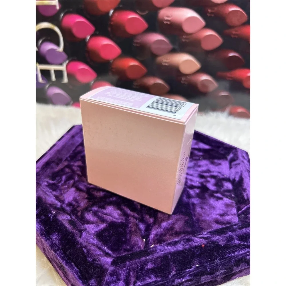 Jeffree Star Magic Star Setting Powder in Suede .353 oz New in Box